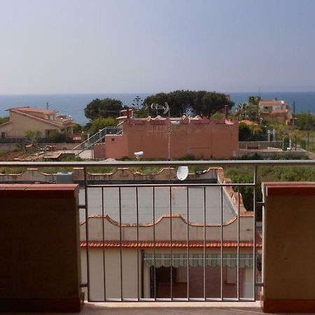 Yellow House Apartment Trappeto  Exterior photo